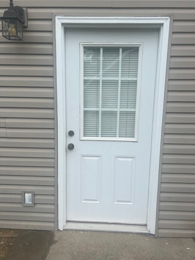 Side Door - 24498 Tupelo Ln