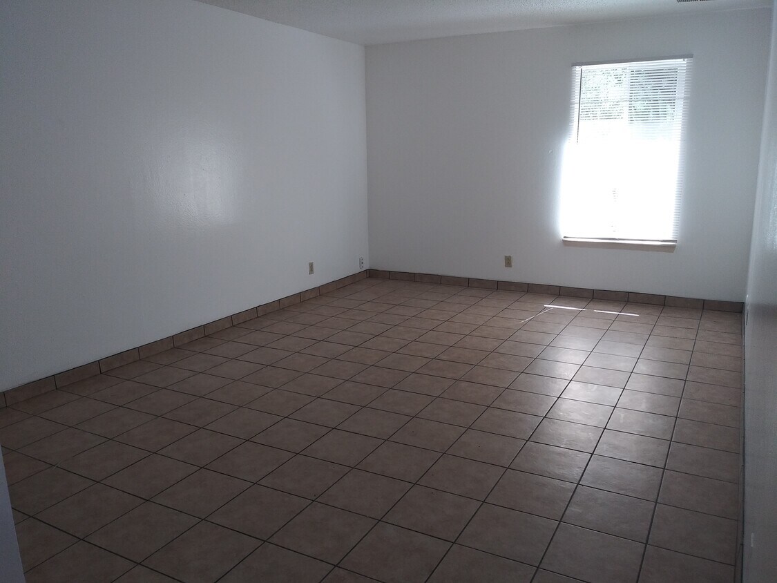 Foto principal - 521 Spruce St SE