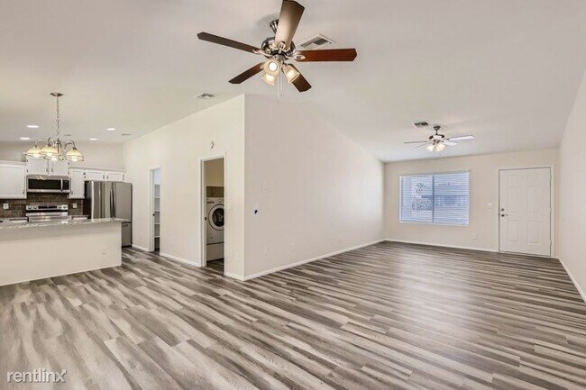Building Photo - 4 br, 2 bath House - 8009 W Desert Cove Av...