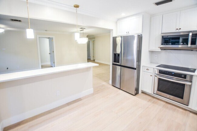 Foto del edificio - 226 Moccasin Trail W