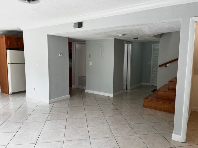 Building Photo - 8149 Lagos De Campo Blvd