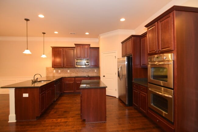 Foto del edificio - Huge 5 Bed/4 Bath Home Near Ft. Gordon