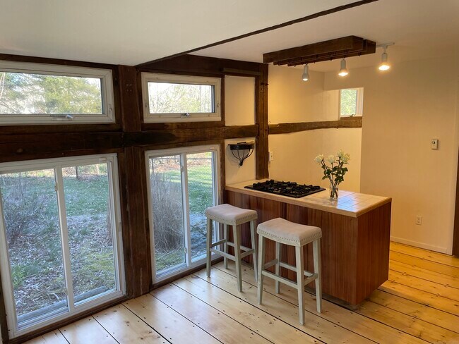 Foto del edificio - 475 Warpas Rd