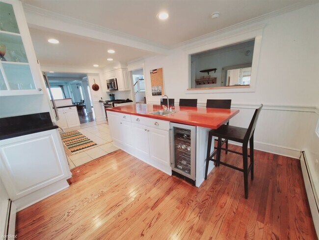 Foto del edificio - 4 br, 3.5 bath House - 20 Harbor View Ave