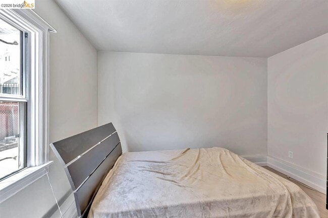 Building Photo - 1715 9th Ave