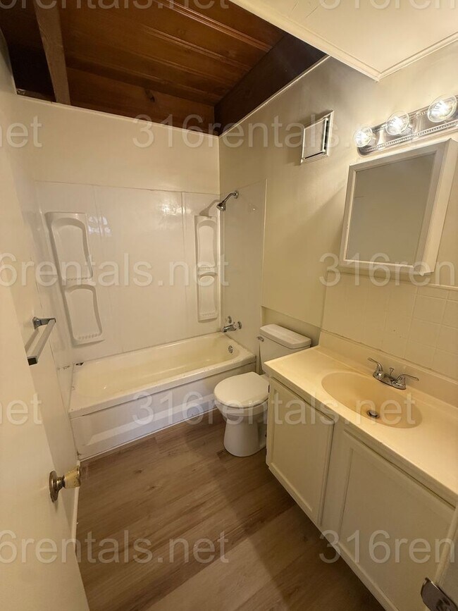 Foto del edificio - $1195 - 3 bed 2 bath - Single Family Home