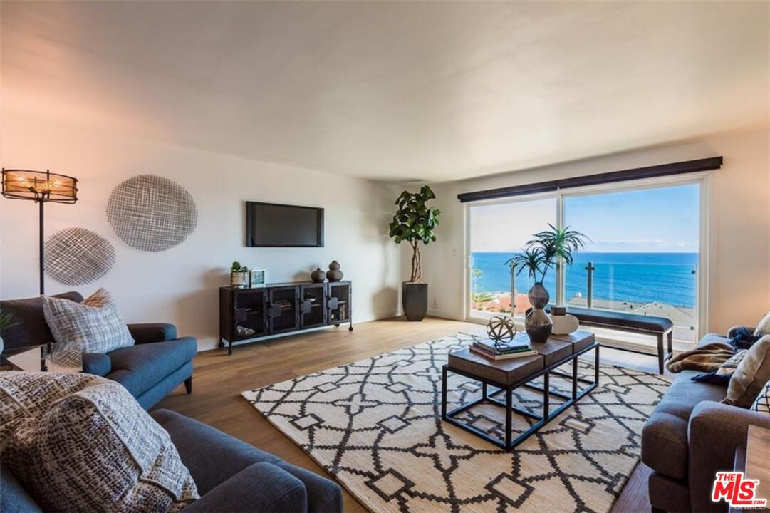 Foto principal - 18203 Coastline Dr