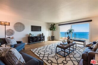 Building Photo - 18203 Coastline Dr