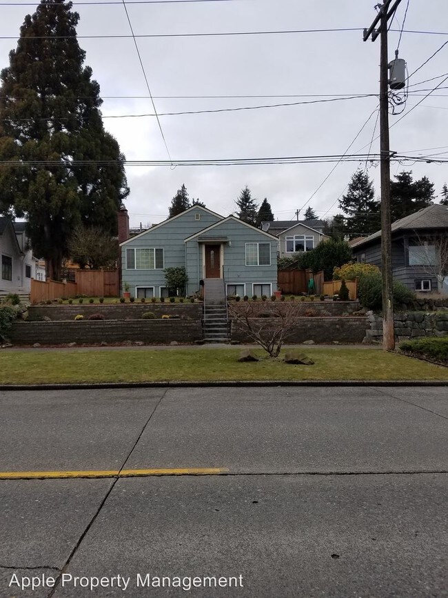 Building Photo - 3415 34th Ave W
