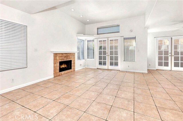 Building Photo - 2557 Orange Ave