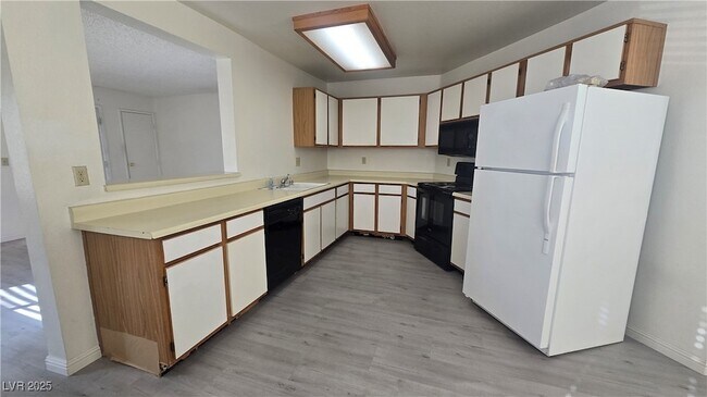 Foto del edificio - 5181 W Pioneer Ave