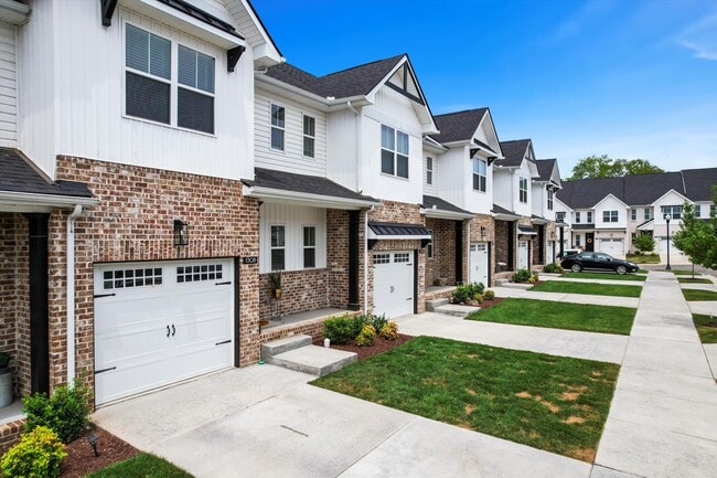 Building Photo - 1308 Halter Park Dr