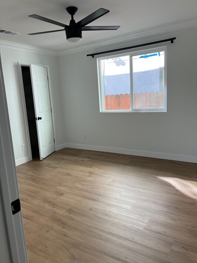 Foto del edificio - 951 N Oxford Ave