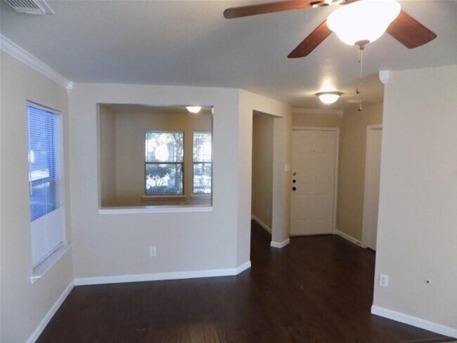 Building Photo - 11411 Seven Sisters Dr