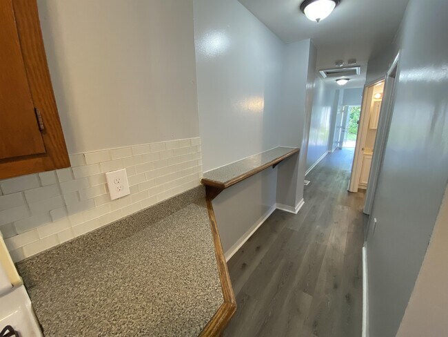 Building Photo - 7346 Forrest Ave