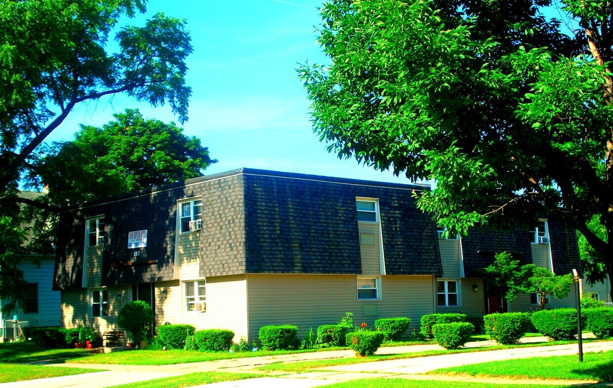 Foto principal - 522 N River Ave