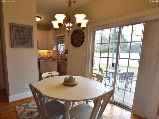 Foto del edificio - 1001 Garden Gate Dr