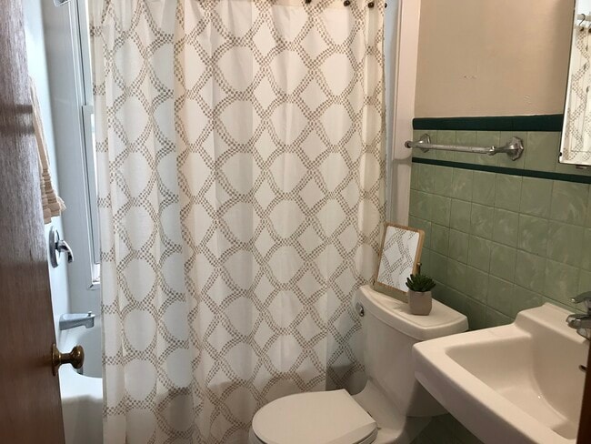 Building Photo - 2111 University Ave