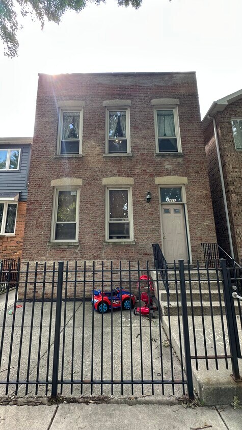 Foto principal - 3622 S Union Ave