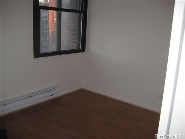 Building Photo - 136-35 Maple Ave