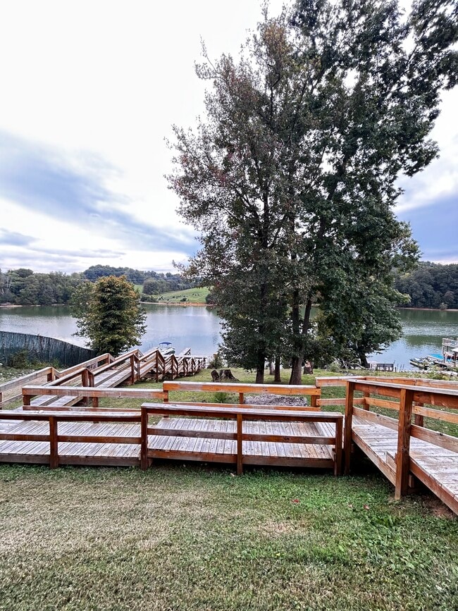 Building Photo - 563 Boring Chapel Rd