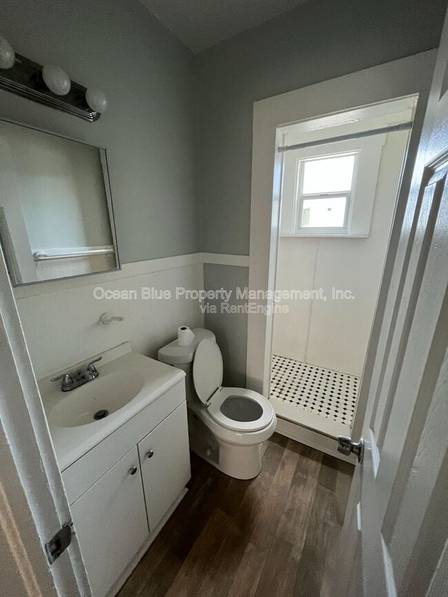 Building Photo - 3927 6th St S