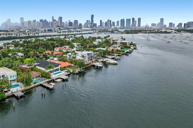 Foto del edificio - 257 N Coconut Ln