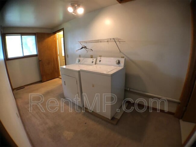 Building Photo - 1909 S Stockman Rd