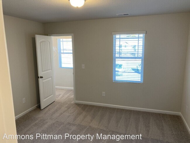 Foto del edificio - 2 br, 2.5 bath House - 2061 Wiggins Village