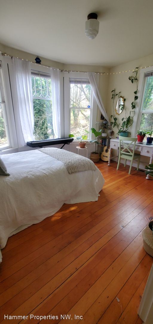 Foto del edificio - 5 br, 2 bath House - 314 E Ivy Street