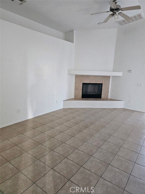 Building Photo - 781 Aurora Way