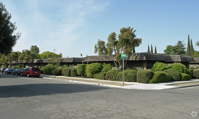 Building Photo - Valero Apartments