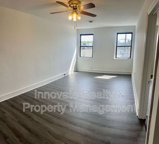Foto del edificio - 7950 Oxford Ave