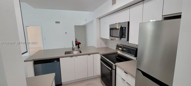 Foto del edificio - 12124 St.Andrews Pl