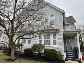 Building Photo - 212 N Sumner Ave