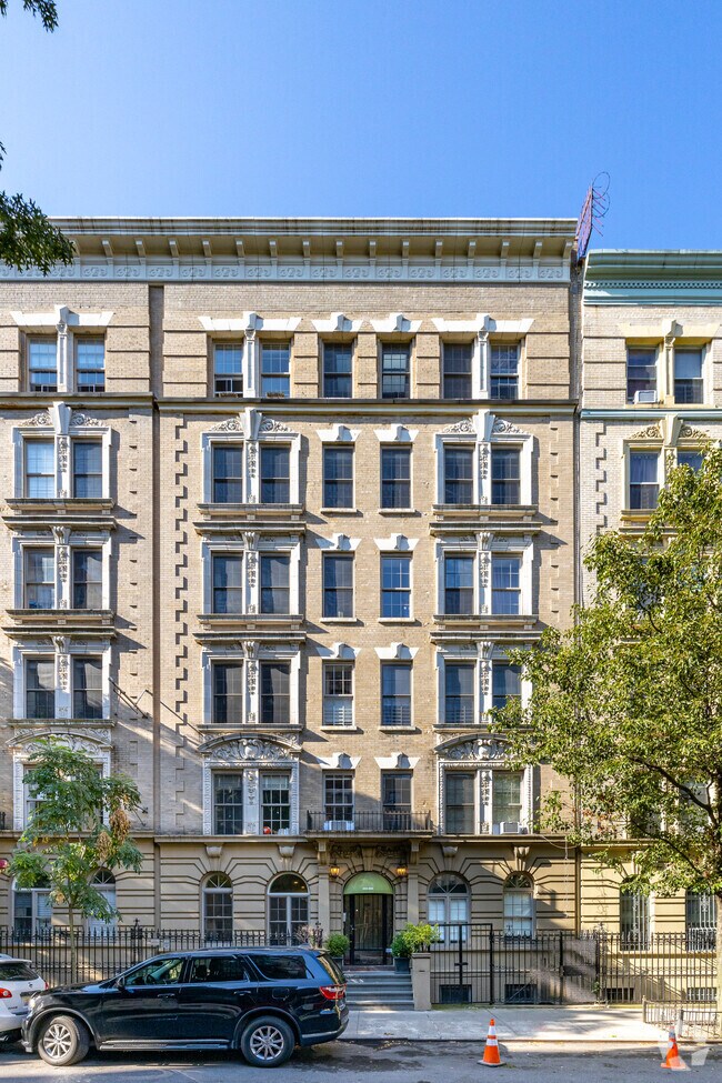 Building Photo - 202-204 W 140th St