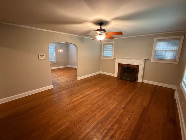 Building Photo - 522 Grove Rd