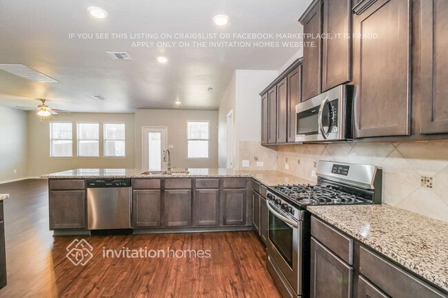 Building Photo - 2909 Colorado Dr