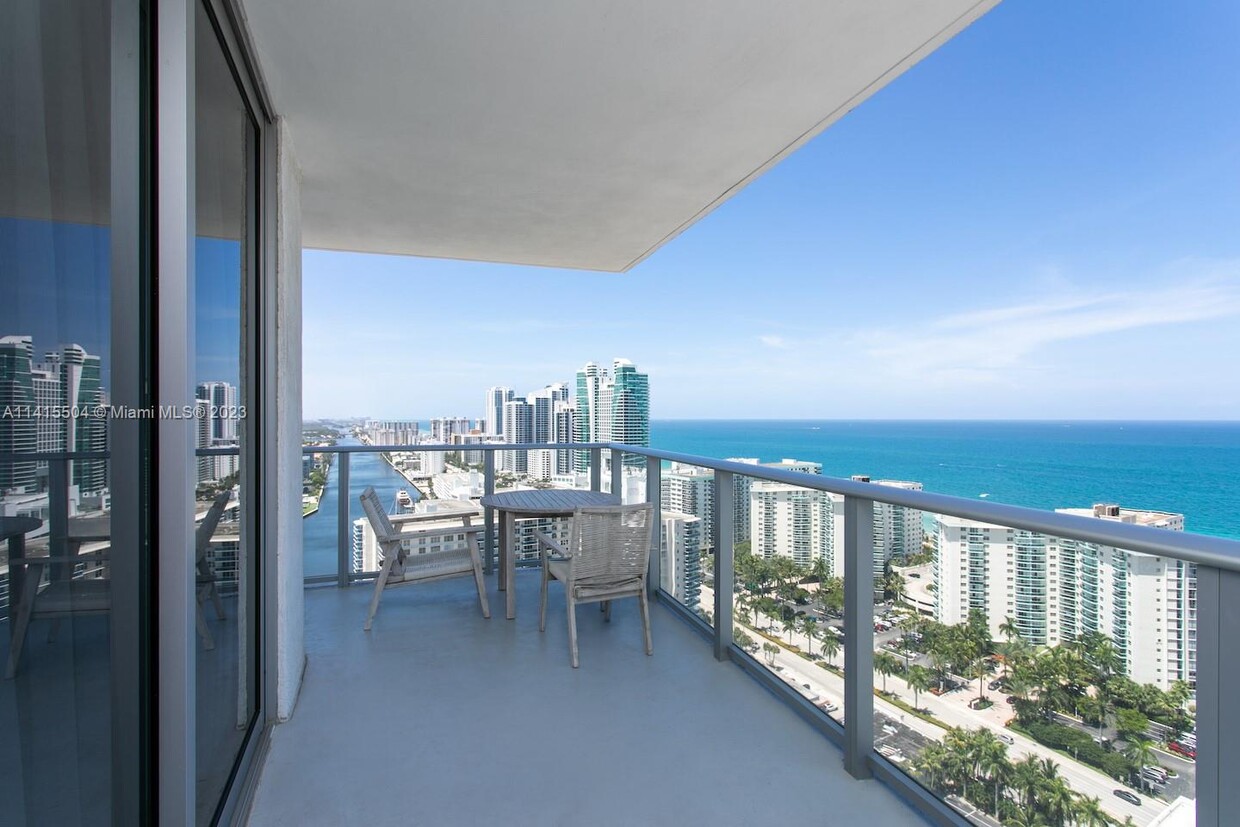 Foto principal - 4010 S Ocean Dr