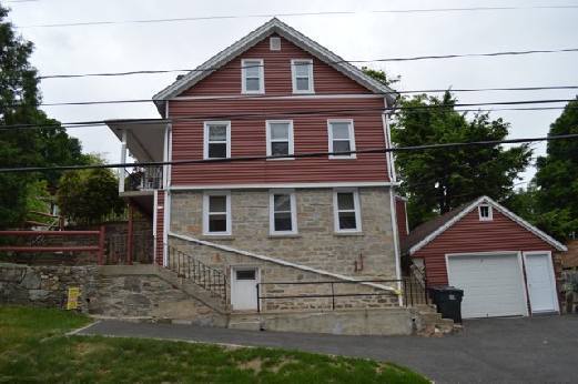 Facing Street - 60 Maple St