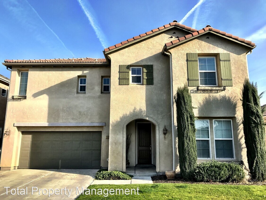 2 br, 2.5 bath House 3728 W. Flagstaff Ave. House Rental in Visalia