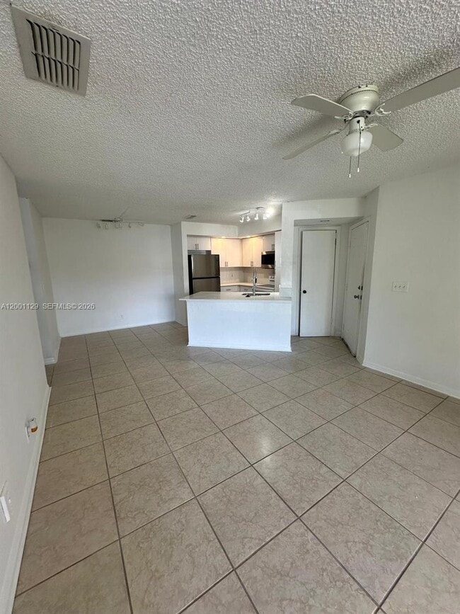Building Photo - 3380 Pinewalk Dr N