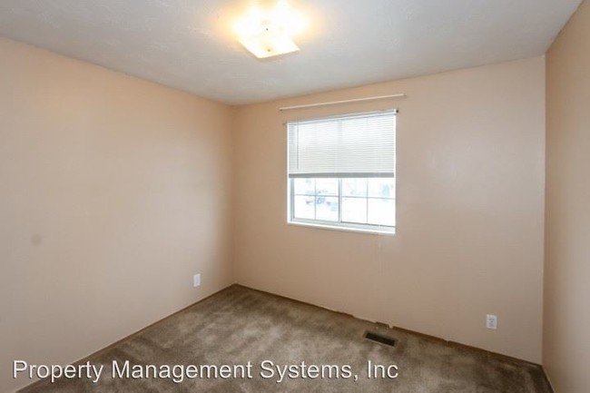 Building Photo - 6021 S Milstead Ln