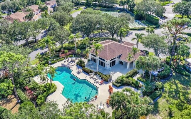 Foto del edificio - 25727 Lake Amelia Way