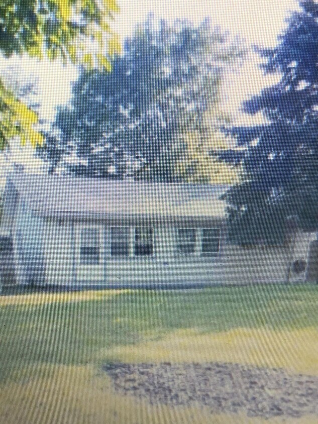 Foto principal - 3032 Woodland Blvd