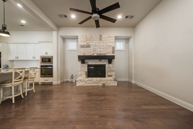 Building Photo - Beautiful Custom Home!  Allen ISD