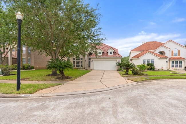 Building Photo - 3010 Blue Lagoon Ct