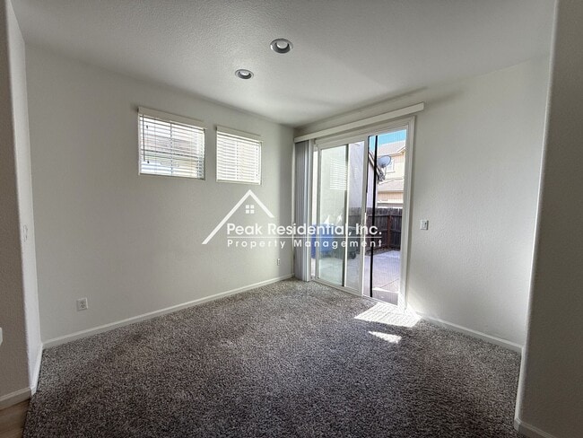 Building Photo - A Beautiful 3bd/2.5ba North Natomas Home with 2-Car Garage!