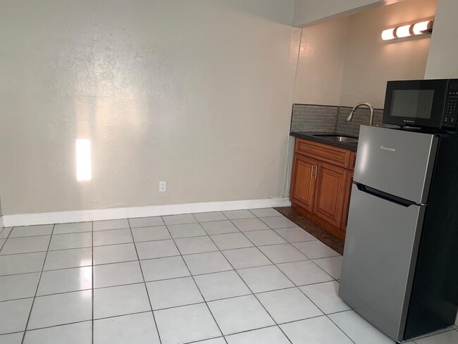 Foto del edificio - 4565 SW 143rd Ave