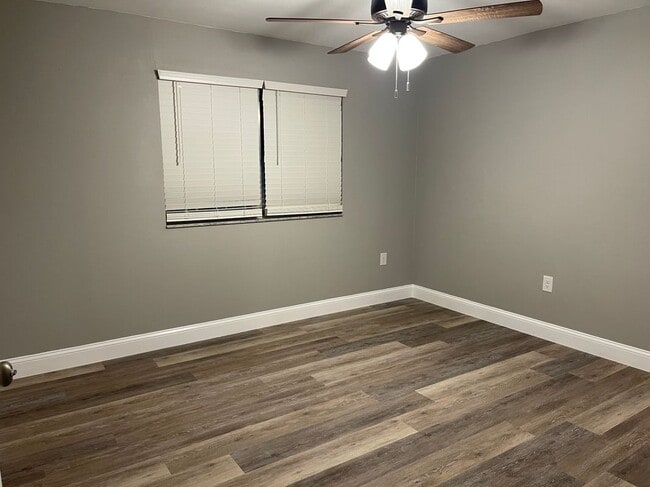 Building Photo - 420 S Palmetto St